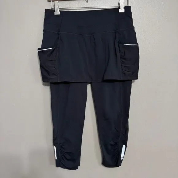 Athleta Acceleration 2in1 Women's Black Skirted Capri Leggings size small - Picture 2 of 8